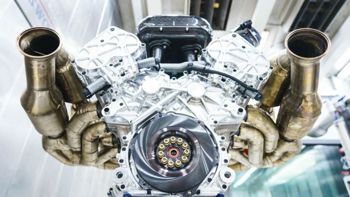 Aston Martin Valkyrie Moteur